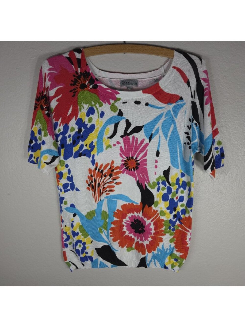 Joseph A Women's Sz M Short Sleeve Knit Top Multicolor Tropical Floral Pattern